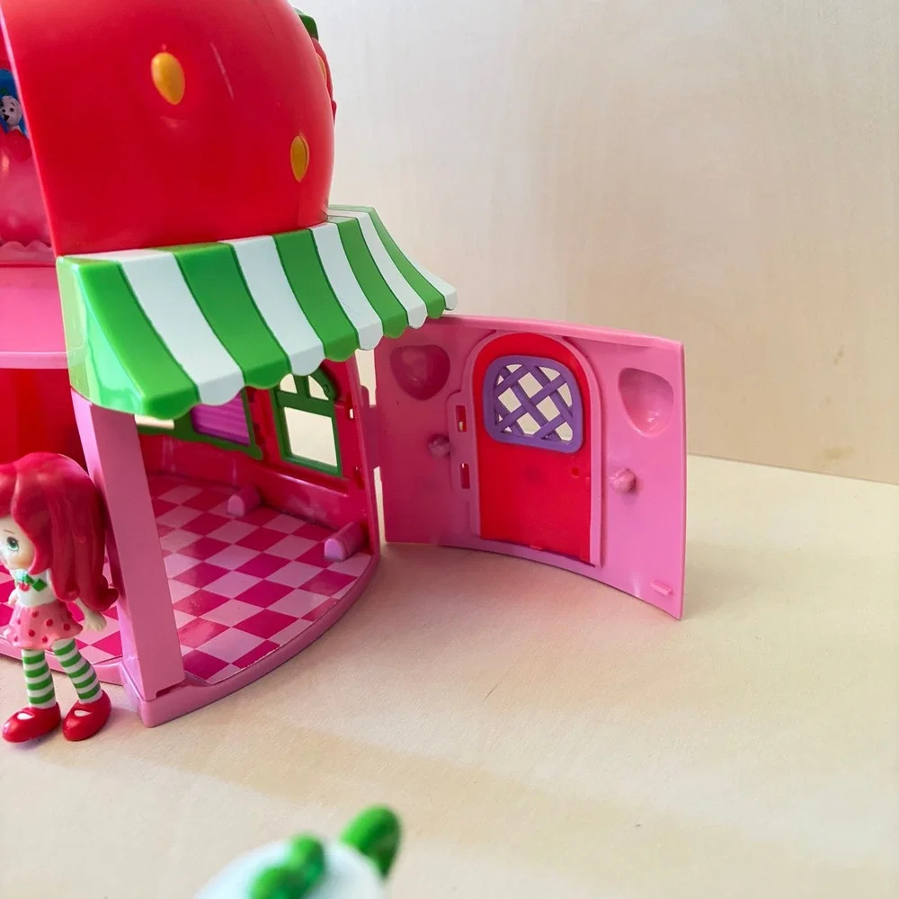 Strawberry Shortcake Bitty Berry Cafe Whirly Bird House Play Set Nostalgic